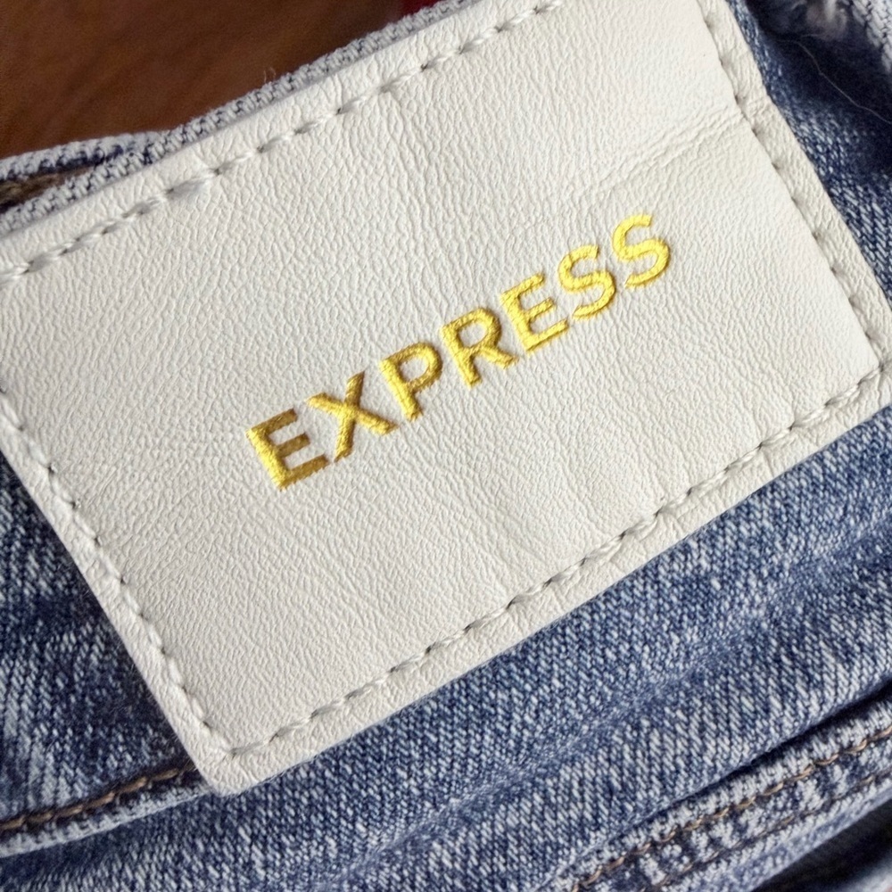 Express Super High Waisted Ripped Modern Straight Jeans - Picture 5 of 9
